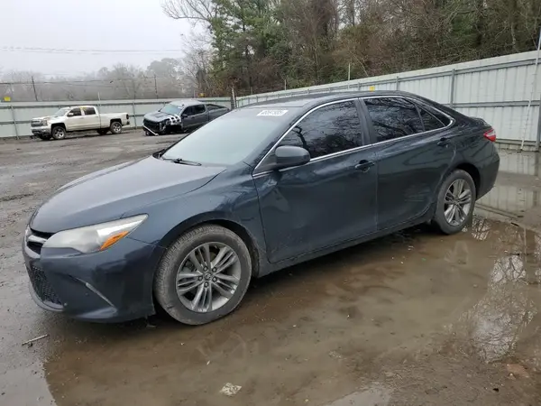 4T1BF1FK2HU420302 2017 TOYOTA CAMRY - Image 1