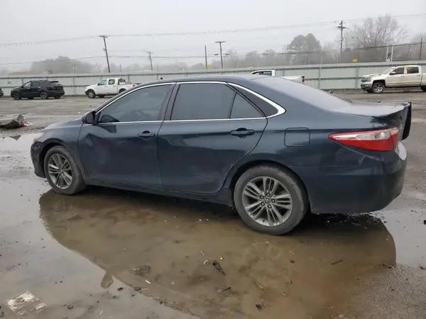 4T1BF1FK2HU420302 2017 TOYOTA CAMRY - Image 2