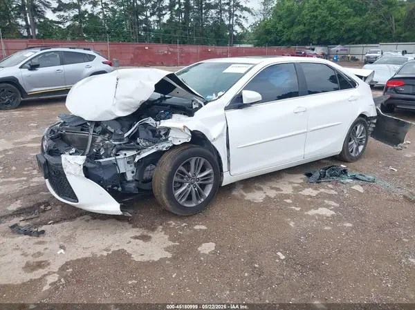 4T1BF1FK2HU420316 2017 TOYOTA CAMRY - Image 2
