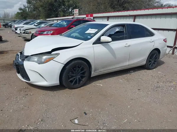 4T1BF1FK2HU427007 2017 TOYOTA CAMRY - Image 2
