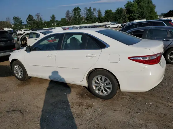 4T1BF1FK2HU427329 2017 TOYOTA CAMRY - Image 2