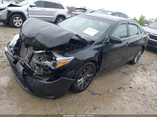 4T1BF1FK2HU427654 2017 TOYOTA CAMRY - Image 2