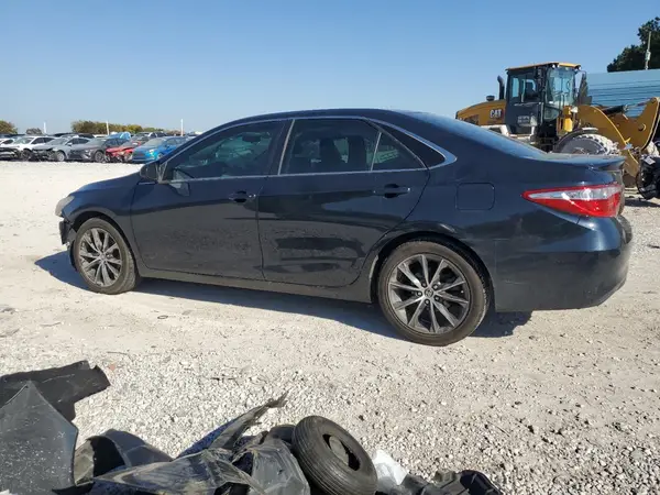 4T1BF1FK2HU428786 2017 TOYOTA CAMRY - Image 2
