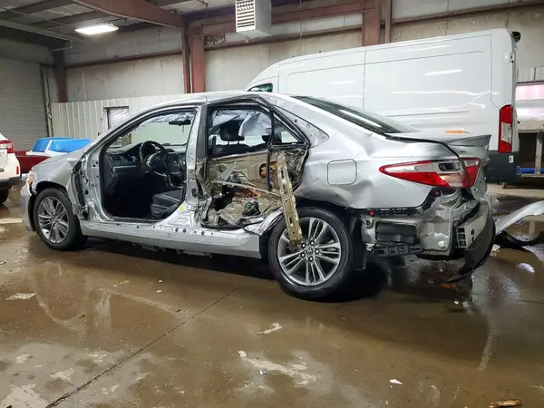 4T1BF1FK2HU430246 2017 TOYOTA CAMRY - Image 2