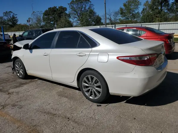 4T1BF1FK2HU430294 2017 TOYOTA CAMRY - Image 2