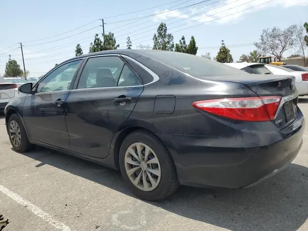 4T1BF1FK2HU430392 2017 TOYOTA CAMRY - Image 2