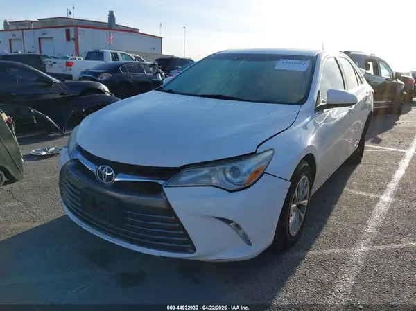 4T1BF1FK2HU434491 2017 TOYOTA CAMRY - Image 2