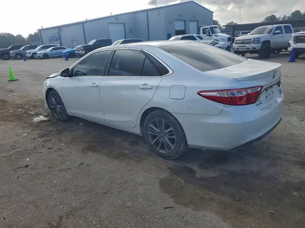 4T1BF1FK2HU437164 2017 TOYOTA CAMRY - Image 2