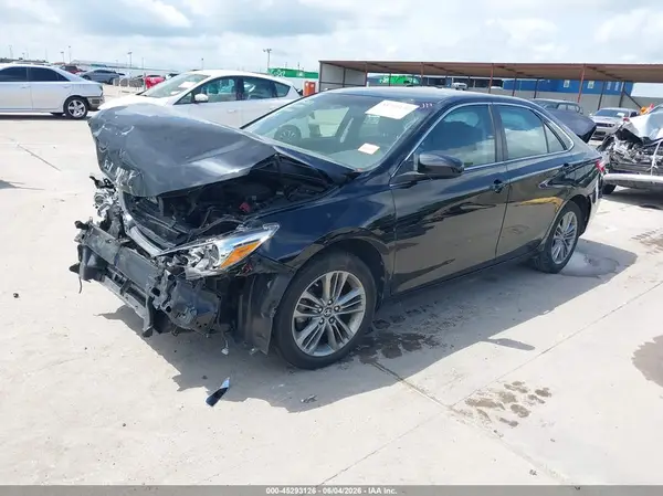 4T1BF1FK2HU438914 2017 TOYOTA CAMRY - Image 2