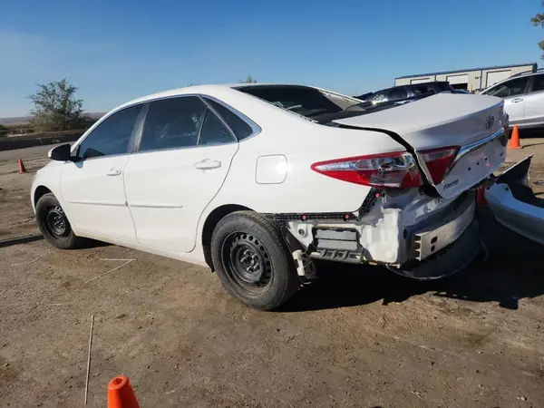 4T1BF1FK2HU440551 2017 TOYOTA CAMRY - Image 2