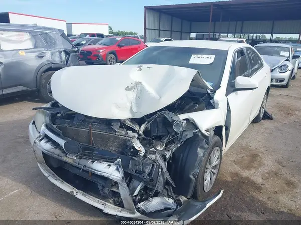 4T1BF1FK2HU441375 2017 TOYOTA CAMRY - Image 2