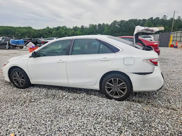 4T1BF1FK2HU442946 2017 TOYOTA CAMRY - Image 2