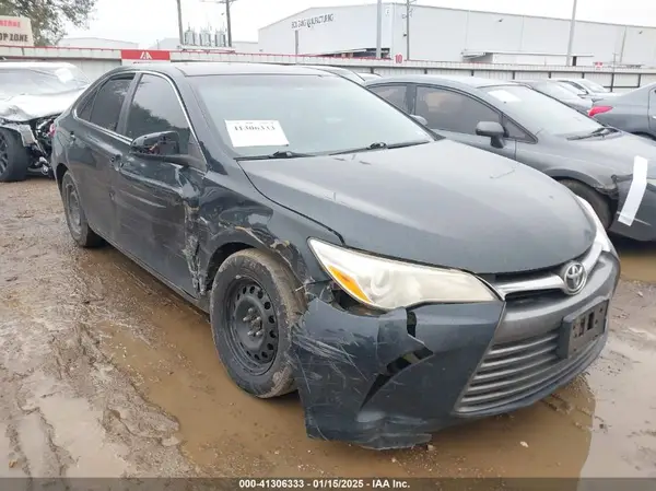 4T1BF1FK2HU444079 2017 TOYOTA CAMRY - Image 1