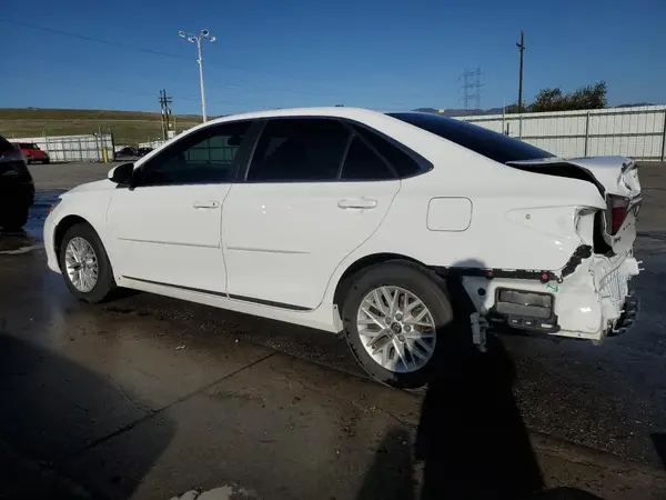 4T1BF1FK2HU447290 2017 TOYOTA CAMRY - Image 2