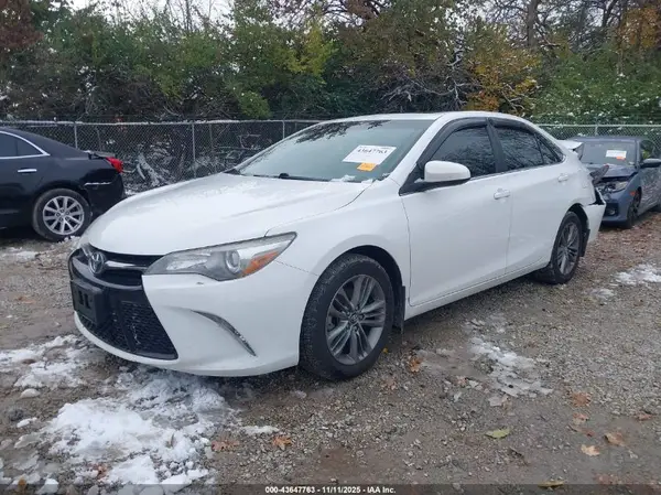 4T1BF1FK2HU448147 2017 TOYOTA CAMRY - Image 2