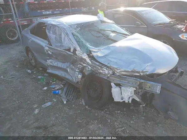 4T1BF1FK2HU448410 2017 TOYOTA CAMRY - Image 1