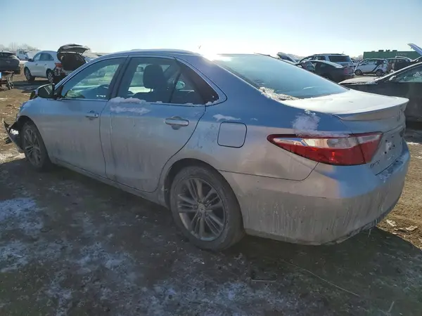 4T1BF1FK2HU449850 2017 TOYOTA CAMRY - Image 2