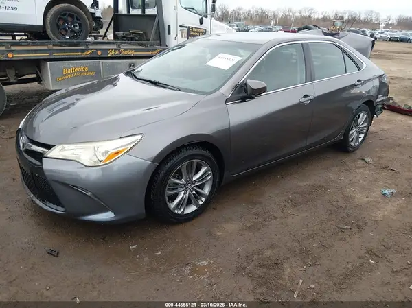 4T1BF1FK2HU450612 2017 TOYOTA CAMRY - Image 2