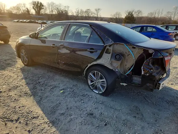 4T1BF1FK2HU450805 2017 TOYOTA CAMRY - Image 2