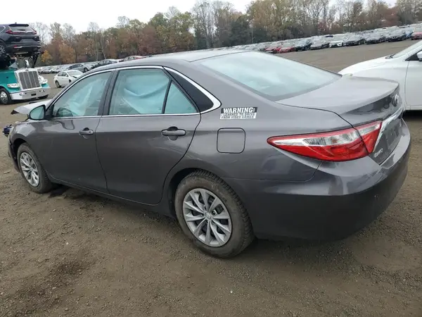 4T1BF1FK2HU451582 2017 TOYOTA CAMRY - Image 2