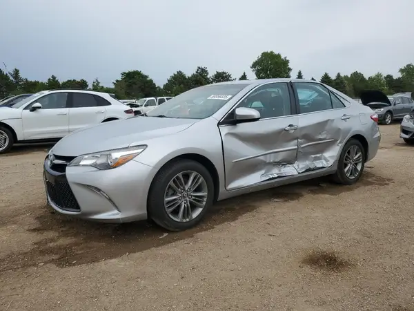 4T1BF1FK2HU452652 2017 TOYOTA CAMRY - Image 1