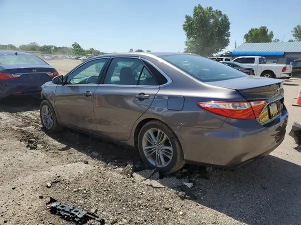 4T1BF1FK2HU618829 2017 TOYOTA CAMRY - Image 2