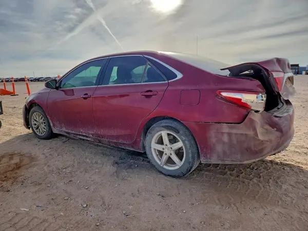 4T1BF1FK2HU622184 2017 TOYOTA CAMRY - Image 2