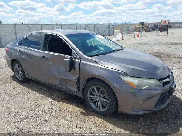 4T1BF1FK2HU626056 2017 TOYOTA CAMRY - Image 1