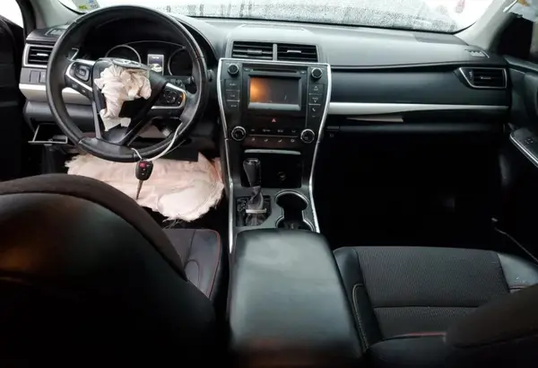 4T1BF1FK2HU631533 2017 TOYOTA CAMRY - Image 8