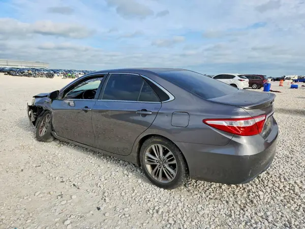 4T1BF1FK2HU632066 2017 TOYOTA CAMRY - Image 2