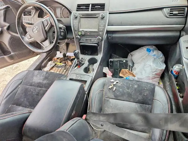 4T1BF1FK2HU633170 2017 TOYOTA CAMRY - Image 8