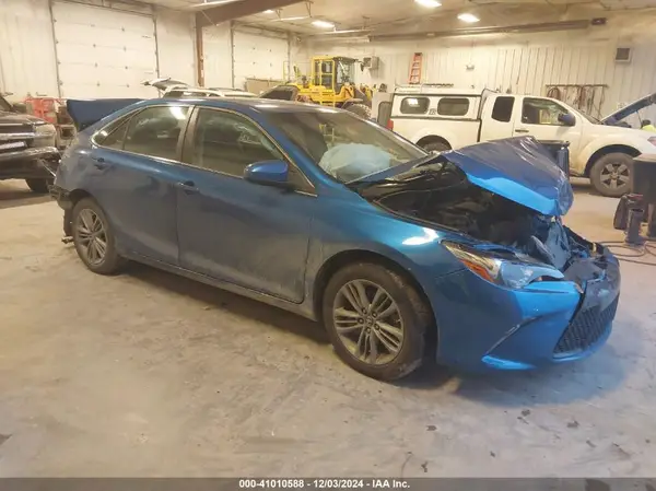 4T1BF1FK2HU633816 2017 TOYOTA CAMRY - Image 1