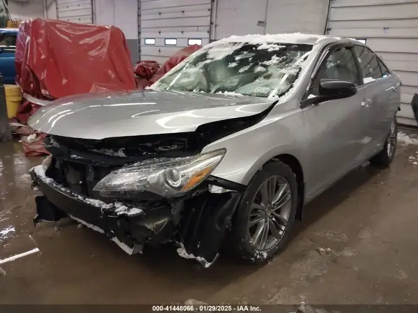4T1BF1FK2HU636991 2017 TOYOTA CAMRY - Image 2