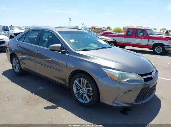 4T1BF1FK2HU641317 2017 TOYOTA CAMRY - Image 1