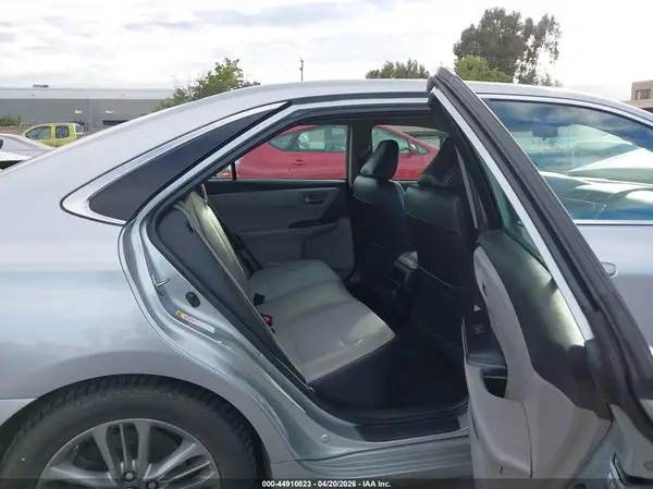 4T1BF1FK2HU641611 2017 TOYOTA CAMRY - Image 8