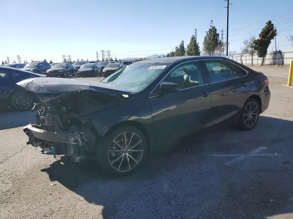 4T1BF1FK2HU641740 2017 TOYOTA CAMRY - Image 1