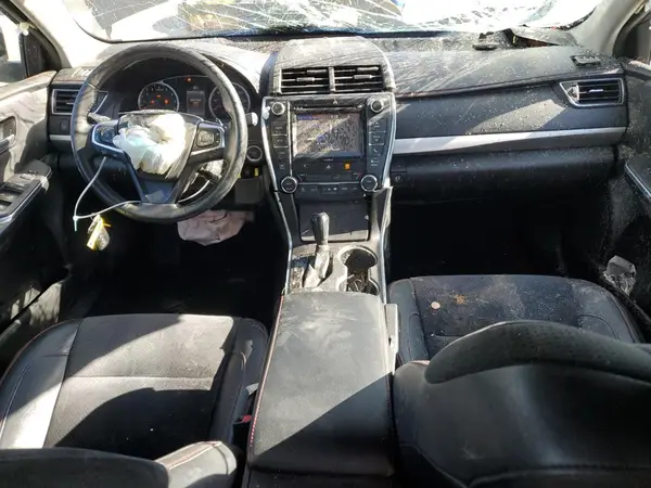 4T1BF1FK2HU641740 2017 TOYOTA CAMRY - Image 8