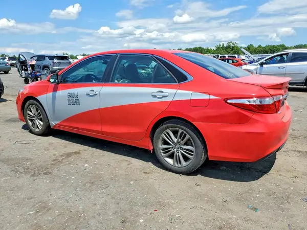4T1BF1FK2HU644170 2017 TOYOTA CAMRY - Image 2