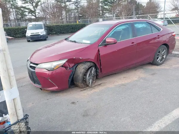 4T1BF1FK2HU644704 2017 TOYOTA CAMRY - Image 2