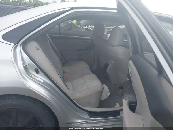 4T1BF1FK2HU645576 2017 TOYOTA CAMRY - Image 8