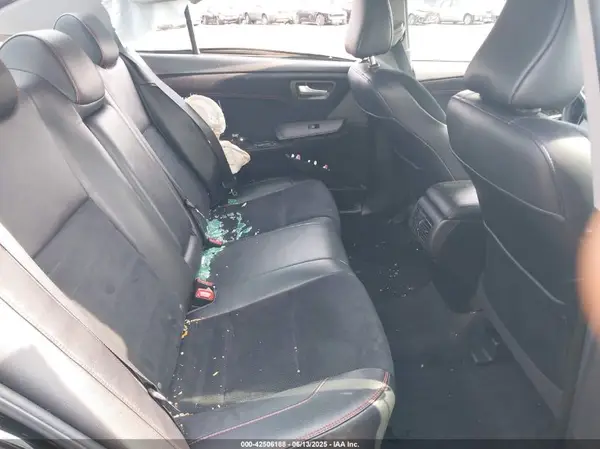 4T1BF1FK2HU647702 2017 TOYOTA CAMRY - Image 8