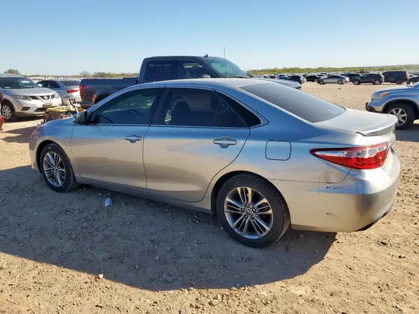 4T1BF1FK2HU651328 2017 TOYOTA CAMRY - Image 2