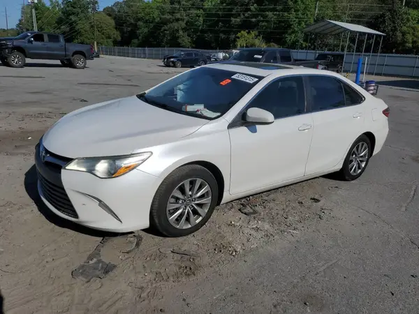 4T1BF1FK2HU654441 2017 TOYOTA CAMRY - Image 1