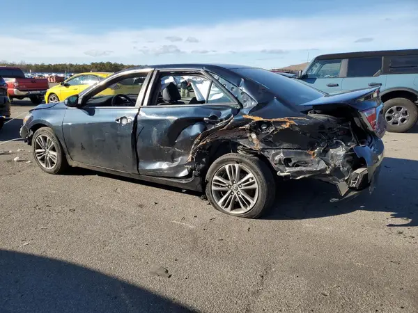 4T1BF1FK2HU654858 2017 TOYOTA CAMRY - Image 2
