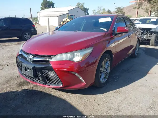 4T1BF1FK2HU654942 2017 TOYOTA CAMRY - Image 2