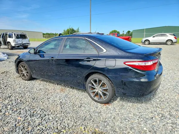 4T1BF1FK2HU655315 2017 TOYOTA CAMRY - Image 2