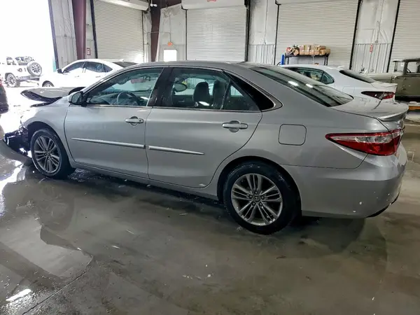 4T1BF1FK2HU655427 2017 TOYOTA CAMRY - Image 2