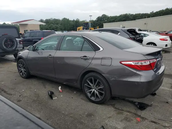 4T1BF1FK2HU656285 2017 TOYOTA CAMRY - Image 2