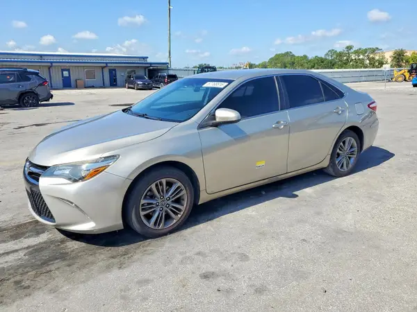 4T1BF1FK2HU660241 2017 TOYOTA CAMRY - Image 1