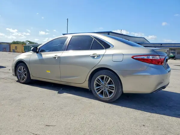 4T1BF1FK2HU660241 2017 TOYOTA CAMRY - Image 2